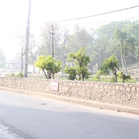 Mahadev Hotel Kathmandu Bagian luar foto