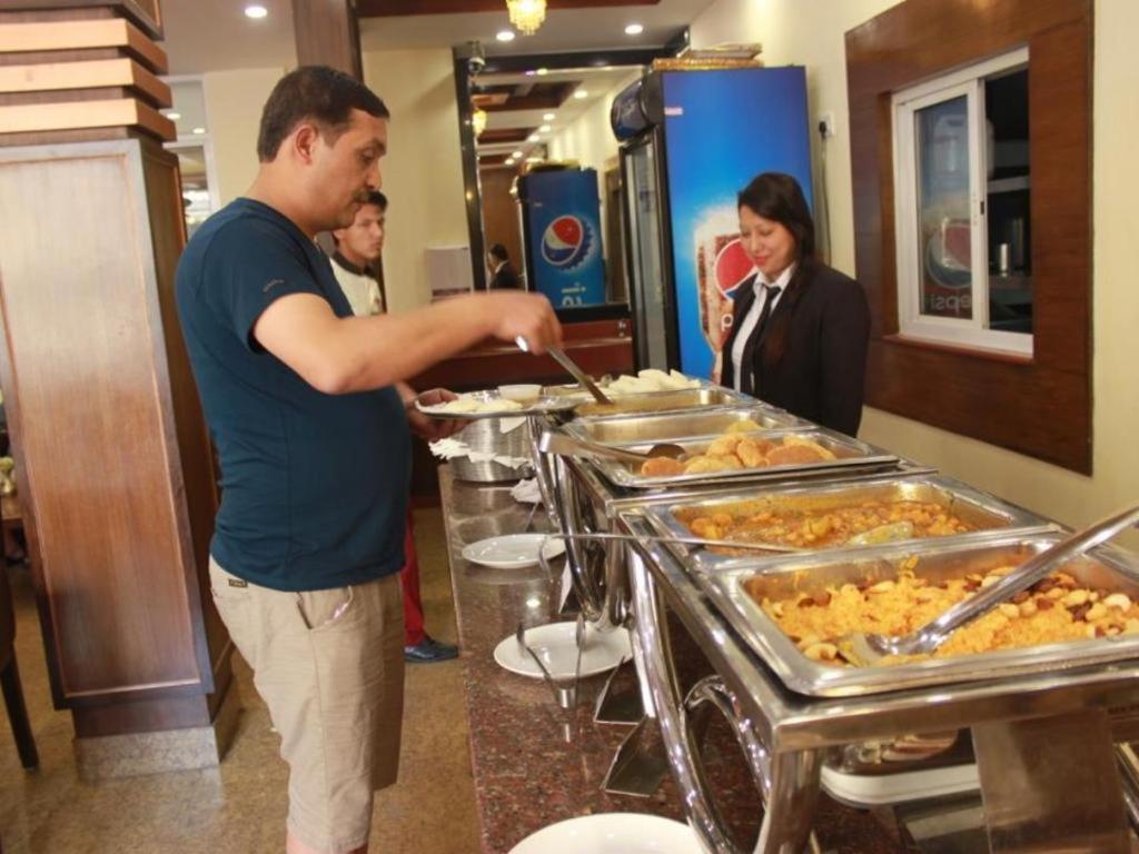 Mahadev Hotel Kathmandu Bagian luar foto